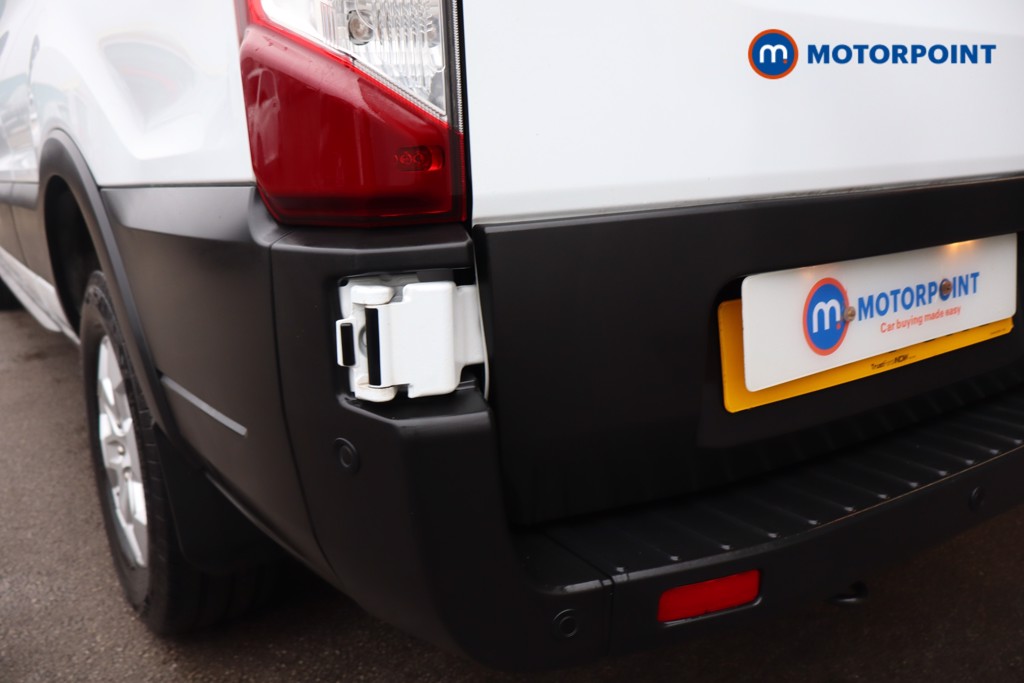 Ford Transit Limited Automatic Diesel Medium Roof Van - Stock Number (1608659) - 30th supplementary image