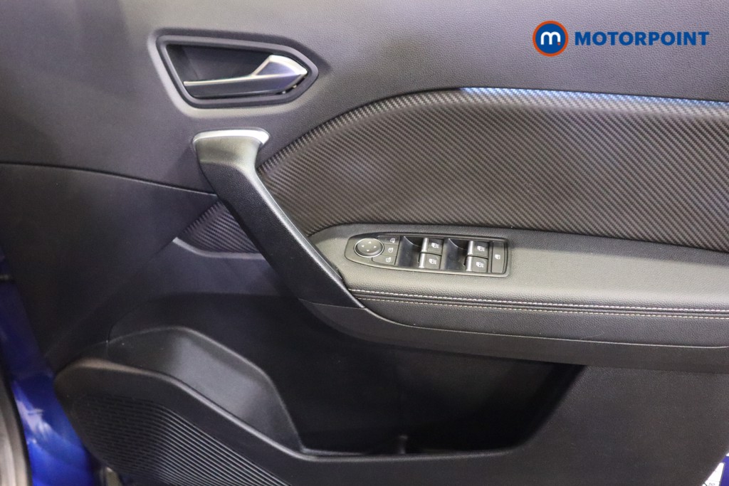 Renault Captur Engineered Automatic Petrol-Electric Hybrid SUV - Stock Number (1608858) - 13th supplementary image