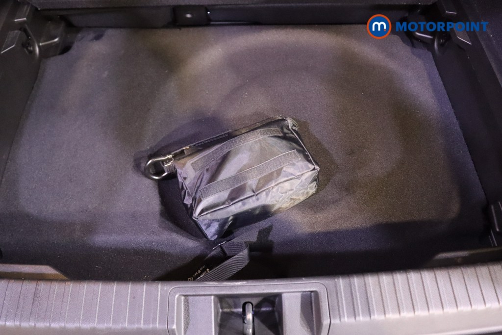 Renault Captur Engineered Automatic Petrol-Electric Hybrid SUV - Stock Number (1608858) - 29th supplementary image