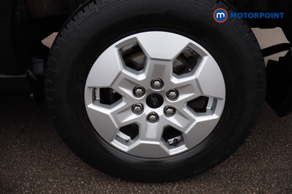 Ford Transit Limited Automatic Diesel Medium Roof Van - Stock Number (1609381) - 10th supplementary image