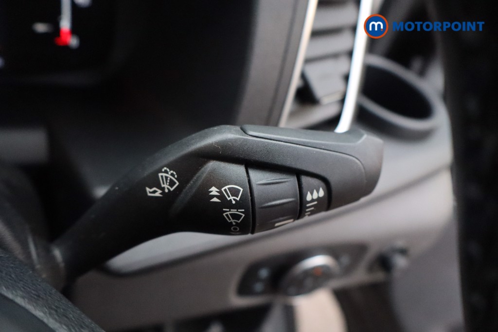 Ford Transit Limited Automatic Diesel Medium Roof Van - Stock Number (1609381) - 14th supplementary image