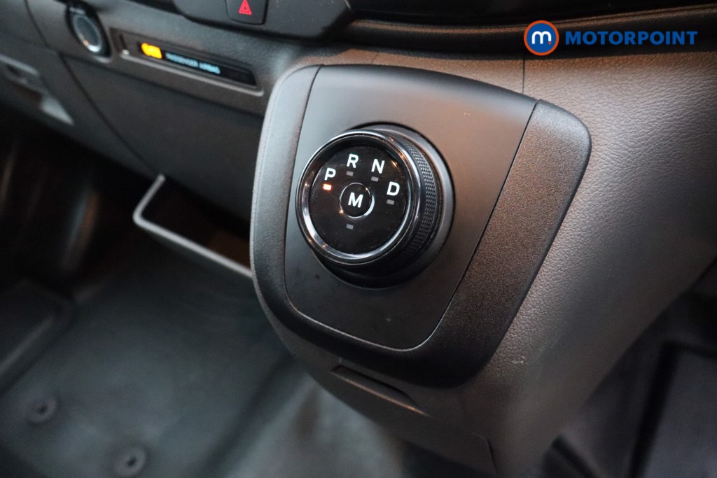 Ford Transit Limited Automatic Diesel Medium Roof Van - Stock Number (1609381) - 17th supplementary image