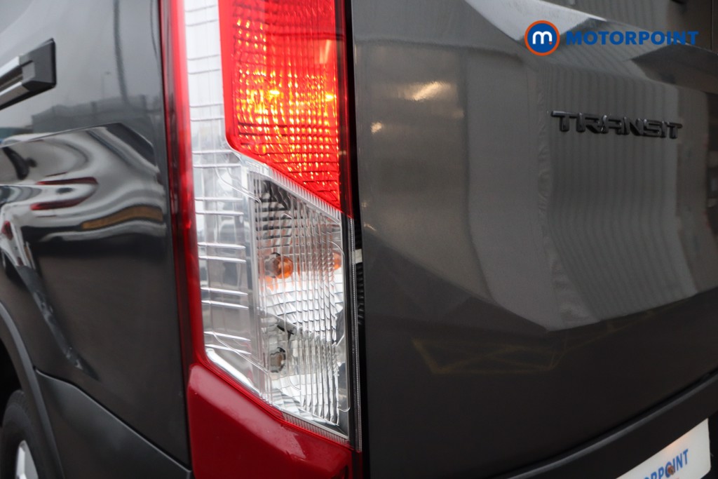 Ford Transit Limited Automatic Diesel Medium Roof Van - Stock Number (1609381) - 29th supplementary image