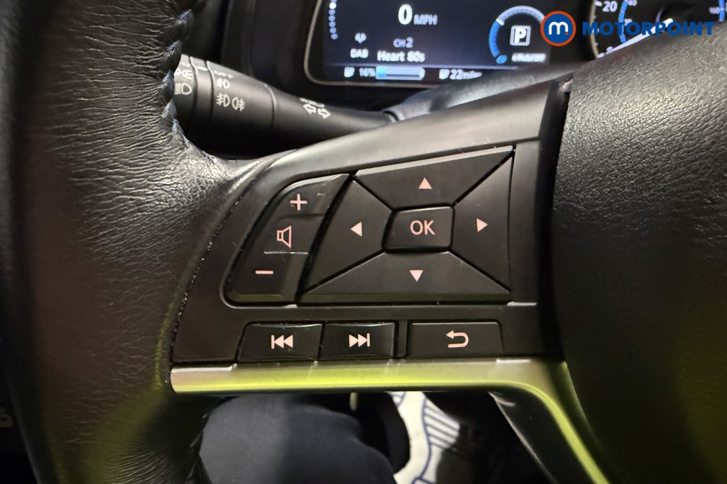 Nissan Leaf Acenta Automatic Electric Hatchback - Stock Number (1609402) - 4th supplementary image