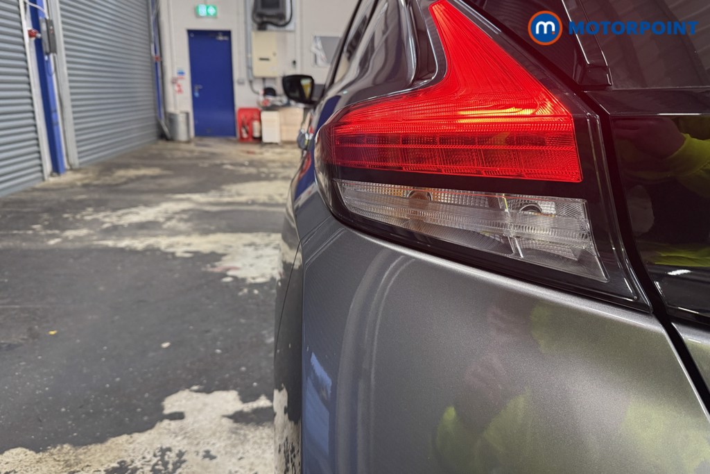 Nissan Leaf Acenta Automatic Electric Hatchback - Stock Number (1609402) - 19th supplementary image