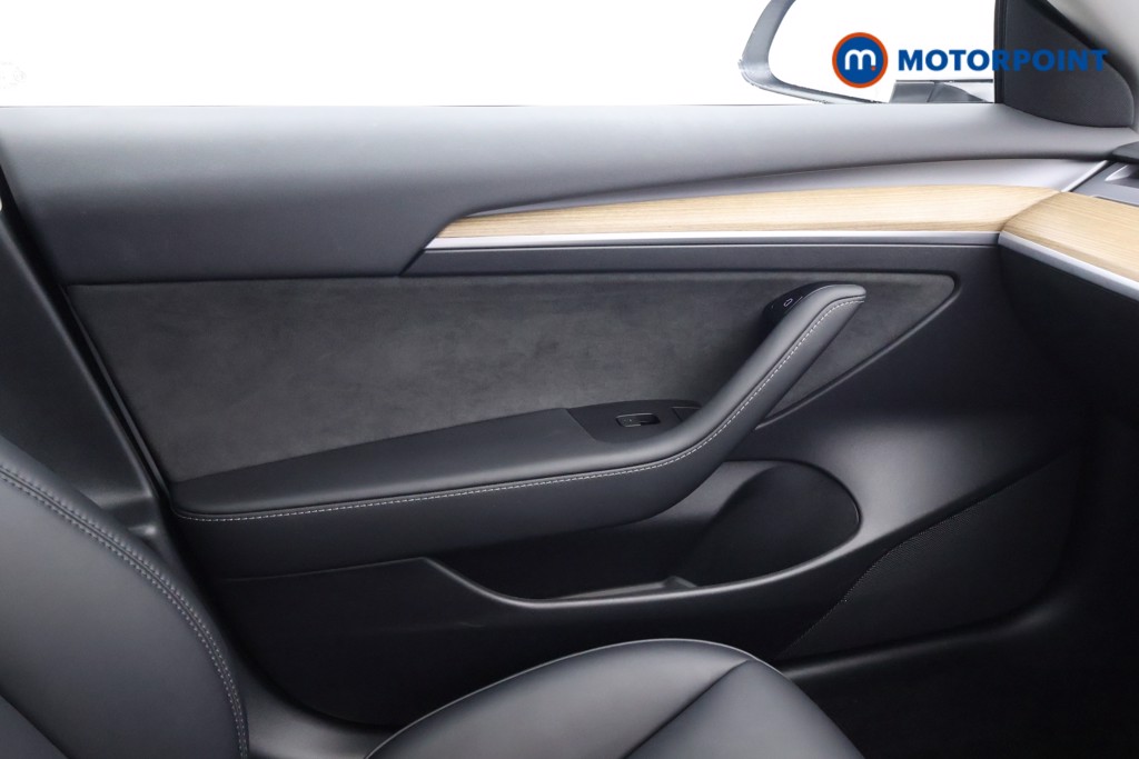 Tesla Model 3 Long Range Automatic Electric Saloon - Stock Number (1609611) - 4th supplementary image