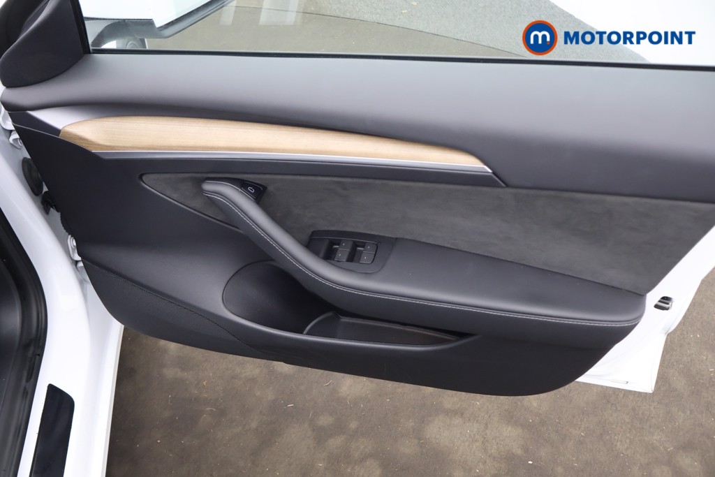 Tesla Model 3 Long Range Automatic Electric Saloon - Stock Number (1609611) - 7th supplementary image