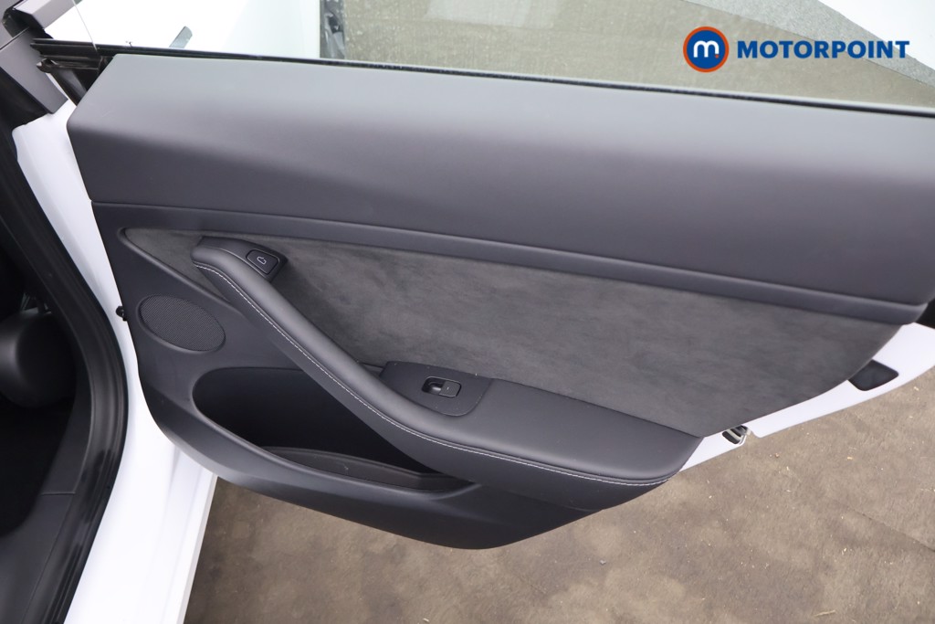 Tesla Model 3 Long Range Automatic Electric Saloon - Stock Number (1609611) - 11th supplementary image