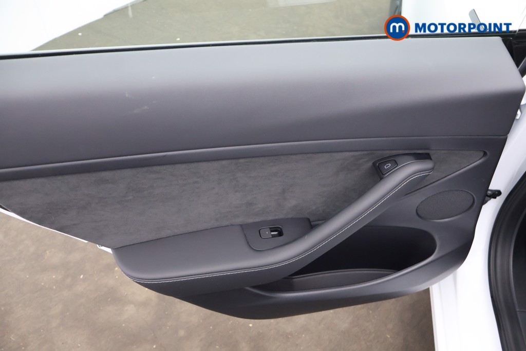 Tesla Model 3 Long Range Automatic Electric Saloon - Stock Number (1609611) - 15th supplementary image