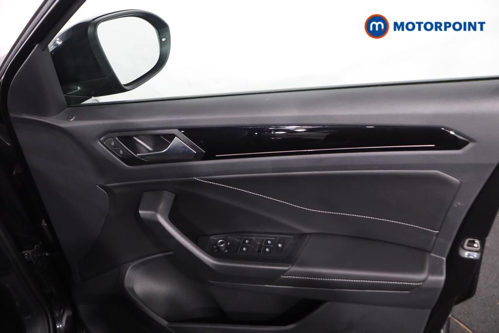 Volkswagen T-Roc Black Edition Automatic Petrol SUV - Stock Number (1609764) - 9th supplementary image