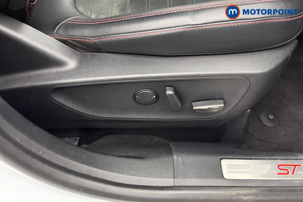 Ford Kuga St-Line Edition Automatic Petrol Plug-In Hybrid SUV - Stock Number (1609778) - 19th supplementary image