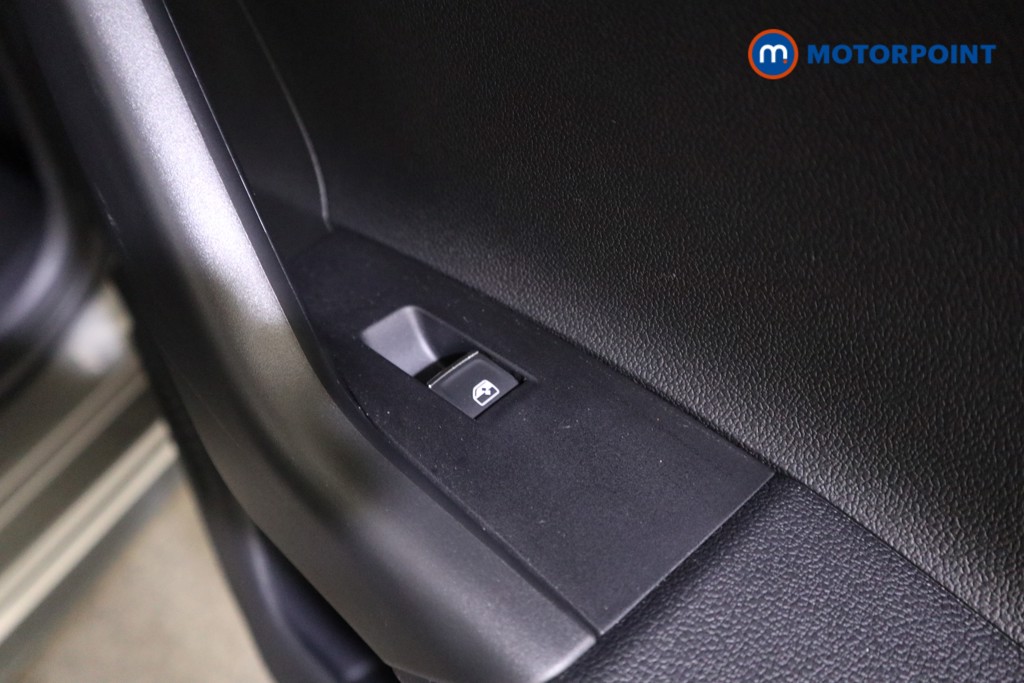 Volkswagen Polo R-Line Automatic Petrol Hatchback - Stock Number (1610274) - 19th supplementary image