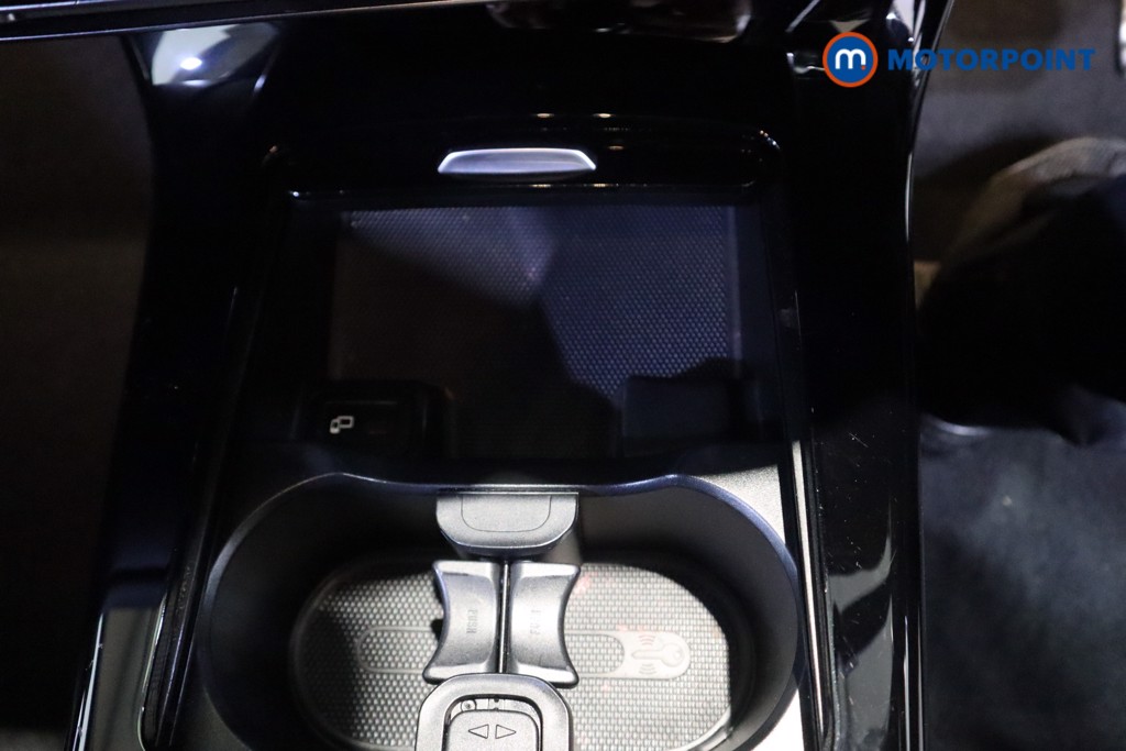 Mercedes-Benz A Class Amg Line Automatic Petrol Hatchback - Stock Number (1610297) - 23rd supplementary image