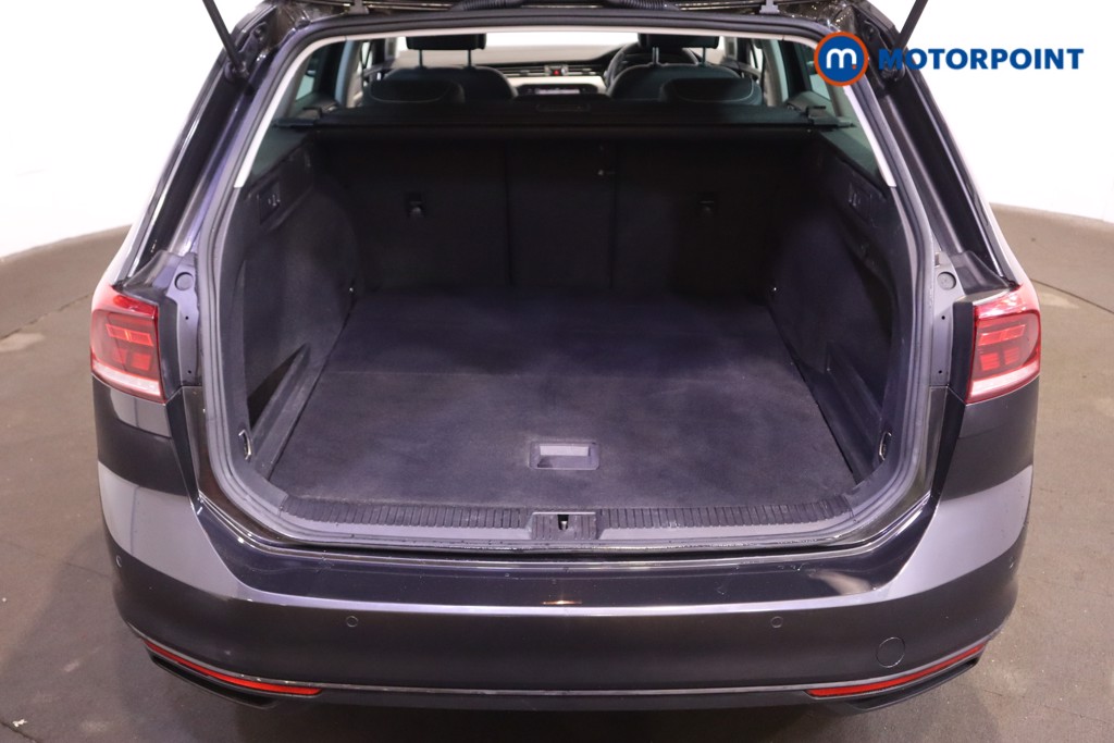 Volkswagen Passat SEL Automatic Diesel Estate - Stock Number (1610314) - 8th supplementary image