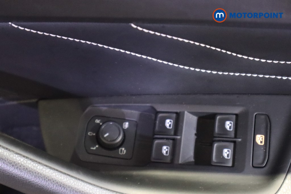 Volkswagen Passat SEL Automatic Diesel Estate - Stock Number (1610314) - 15th supplementary image