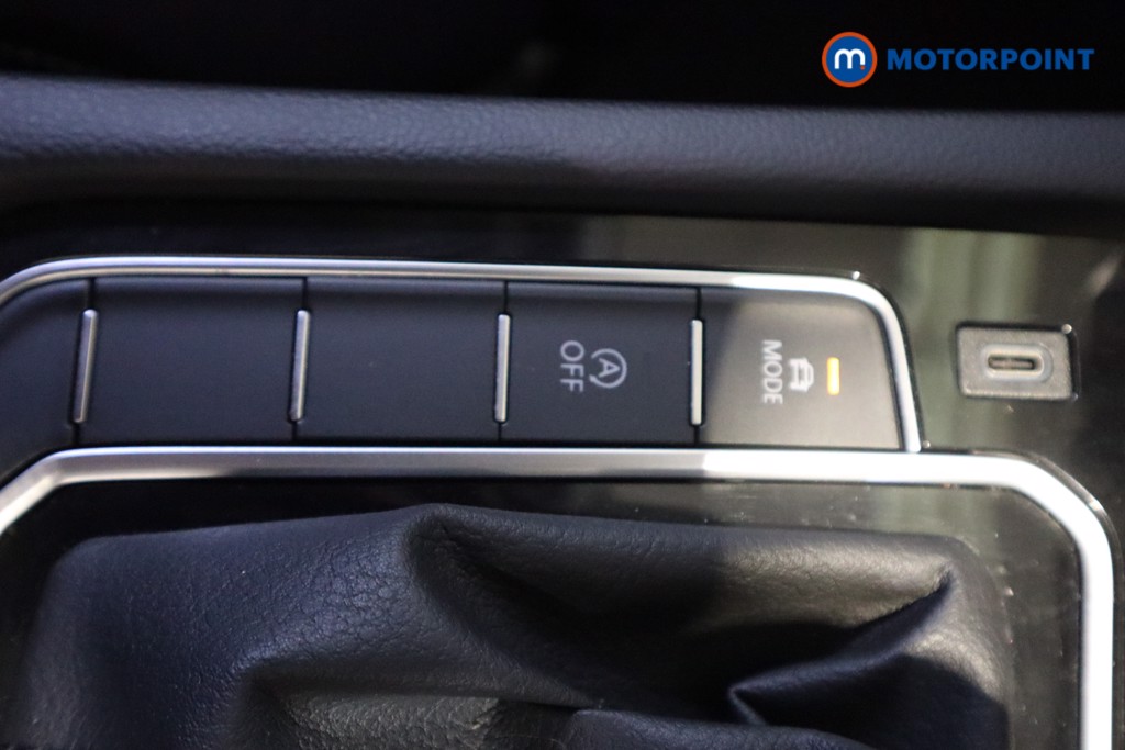 Volkswagen Passat SEL Automatic Diesel Estate - Stock Number (1610314) - 24th supplementary image