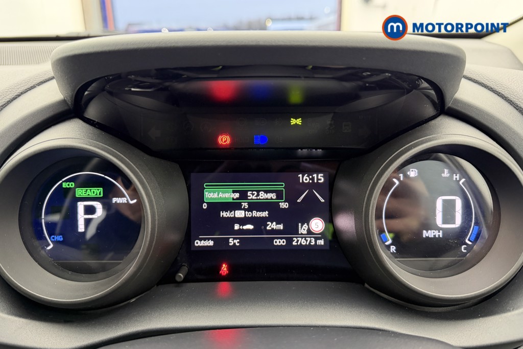 Toyota Yaris Design Automatic Petrol-Electric Hybrid Hatchback - Stock Number (1610340) - 2nd supplementary image