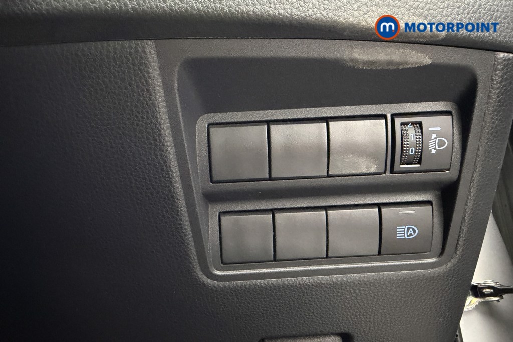 Toyota Yaris Design Automatic Petrol-Electric Hybrid Hatchback - Stock Number (1610340) - 7th supplementary image