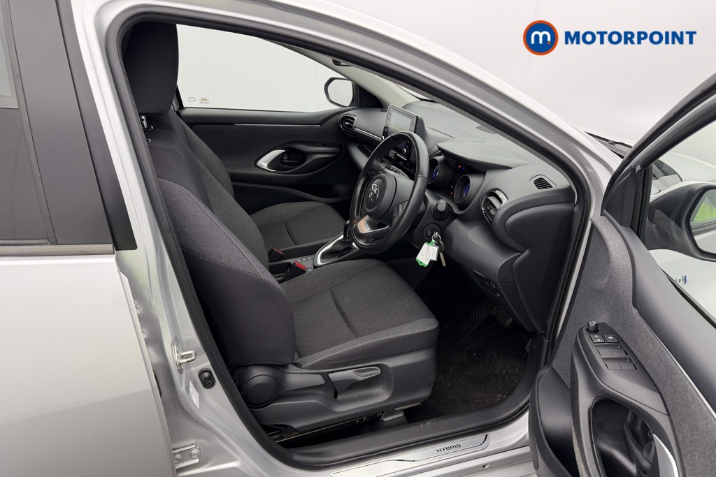 Toyota Yaris Design Automatic Petrol-Electric Hybrid Hatchback - Stock Number (1610340) - 20th supplementary image