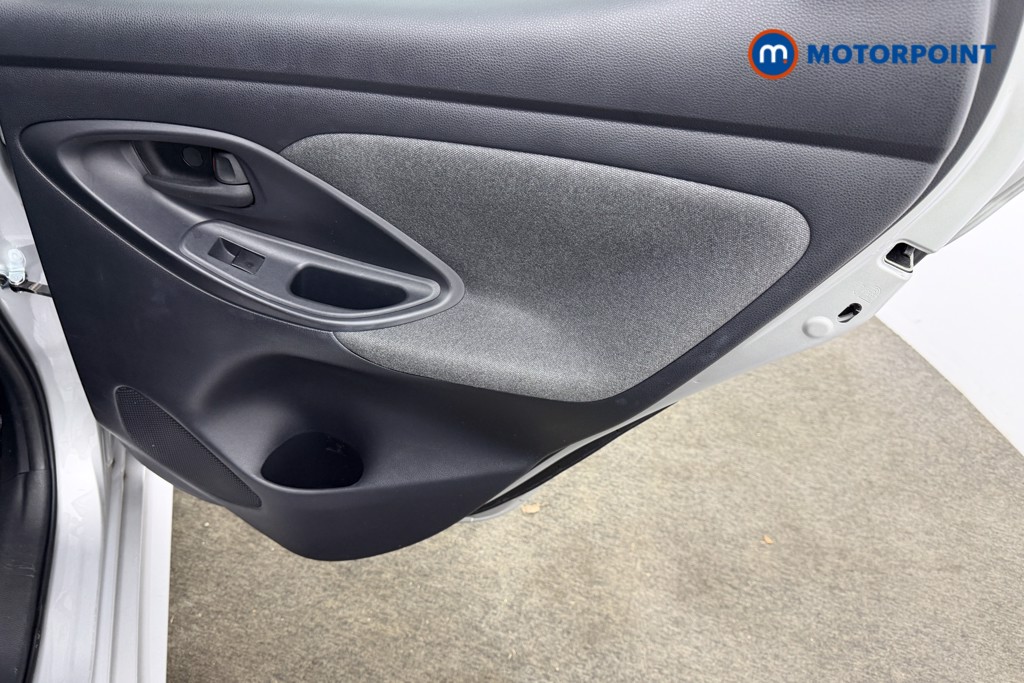 Toyota Yaris Design Automatic Petrol-Electric Hybrid Hatchback - Stock Number (1610340) - 24th supplementary image