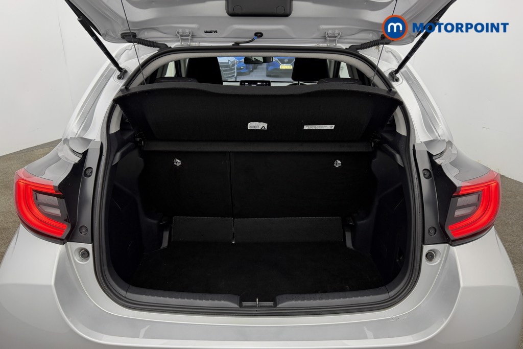 Toyota Yaris Design Automatic Petrol-Electric Hybrid Hatchback - Stock Number (1610340) - 26th supplementary image