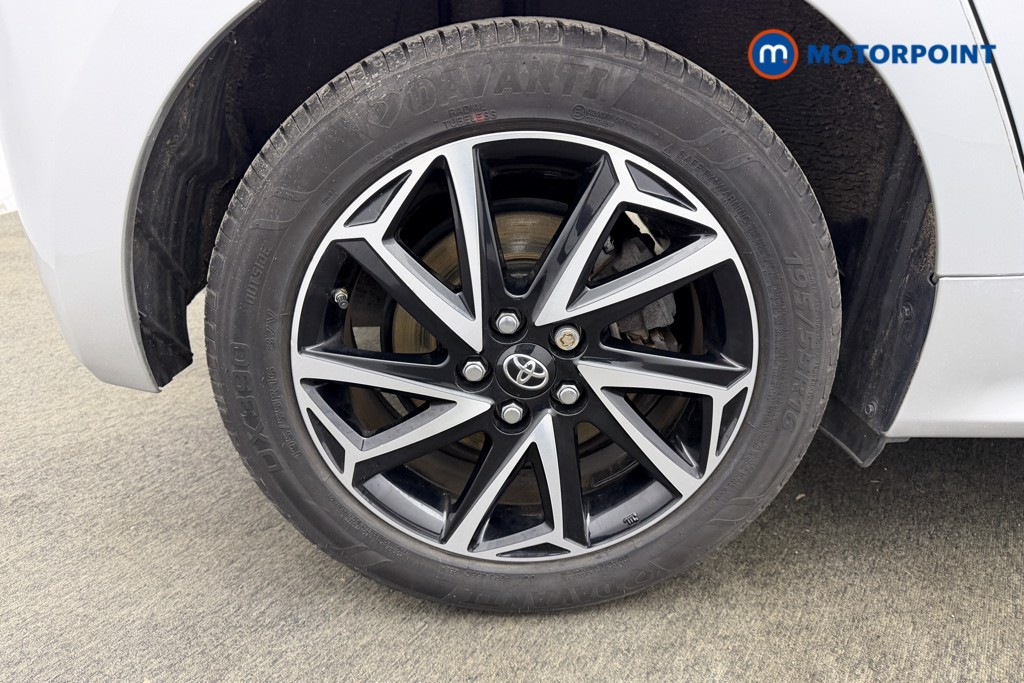 Toyota Yaris Design Automatic Petrol-Electric Hybrid Hatchback - Stock Number (1610340) - 36th supplementary image