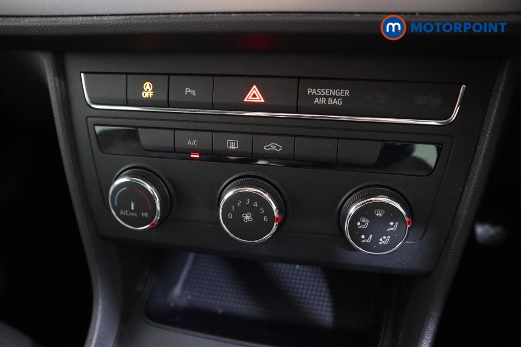 Seat Leon Se Dynamic Manual Petrol Hatchback - Stock Number (1610487) - 7th supplementary image