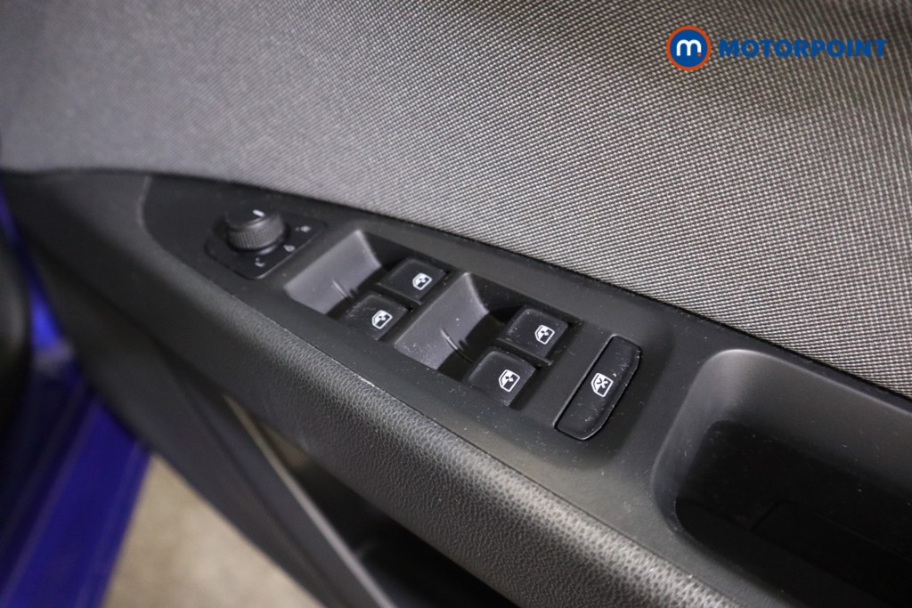 Seat Leon Se Dynamic Manual Petrol Hatchback - Stock Number (1610487) - 12th supplementary image