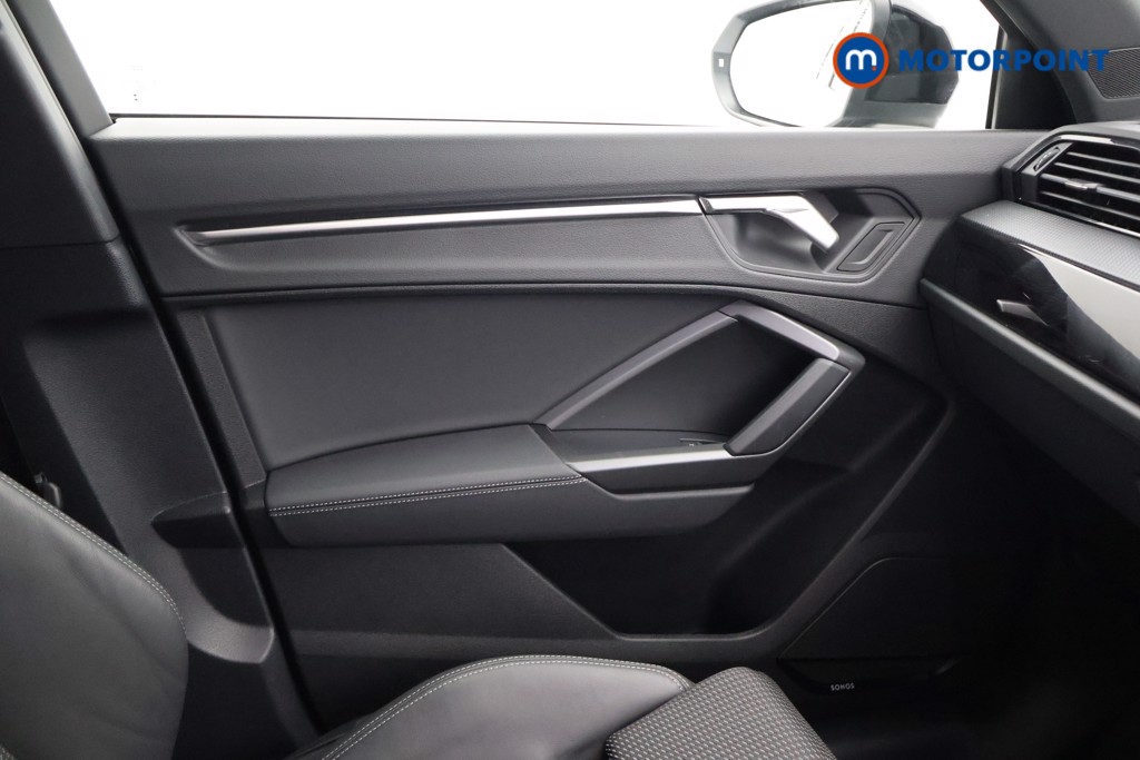 Audi Q3 Black Edition Automatic Petrol SUV - Stock Number (1610660) - 7th supplementary image