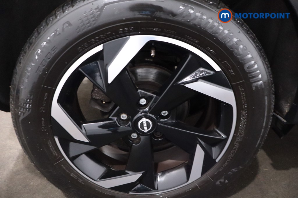 Nissan Juke N-Connecta Automatic Petrol-Electric Hybrid SUV - Stock Number (1611125) - 9th supplementary image