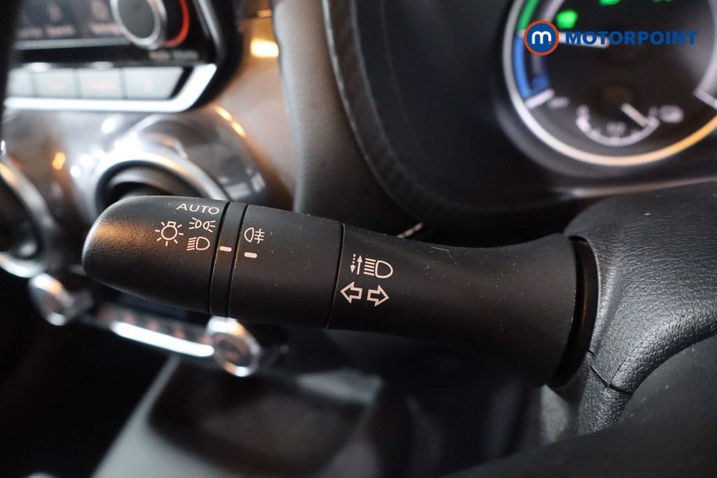 Nissan Juke N-Connecta Automatic Petrol-Electric Hybrid SUV - Stock Number (1611125) - 14th supplementary image