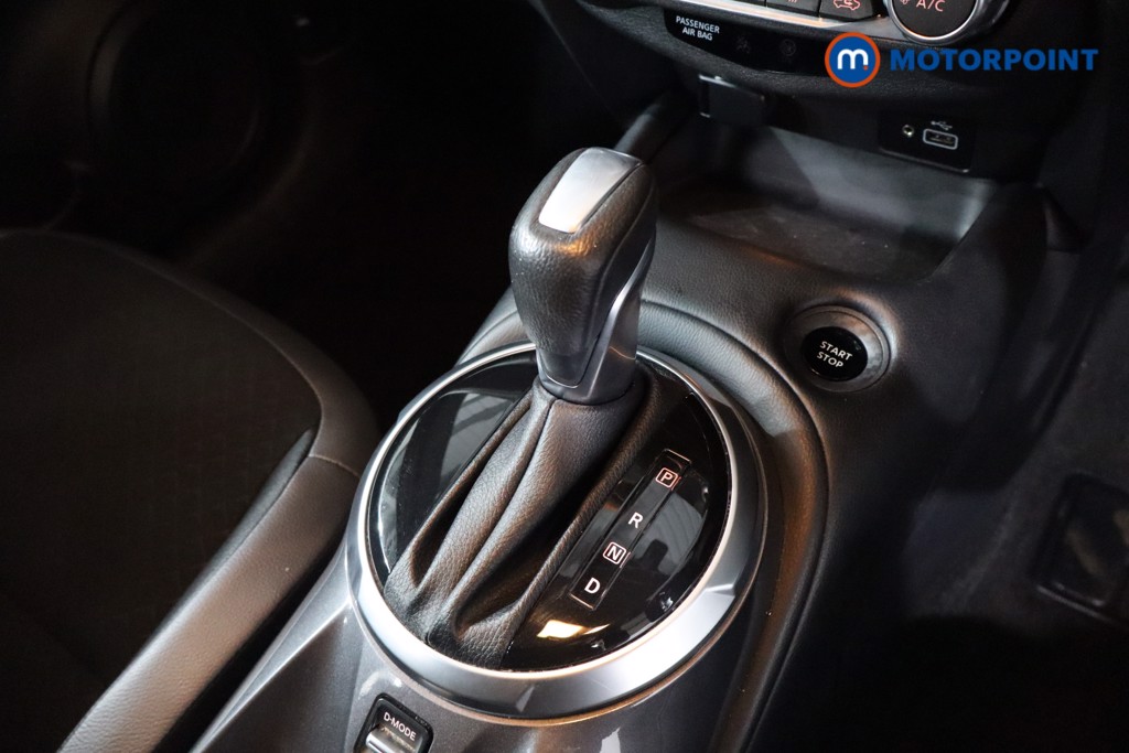 Nissan Juke N-Connecta Automatic Petrol-Electric Hybrid SUV - Stock Number (1611125) - 18th supplementary image