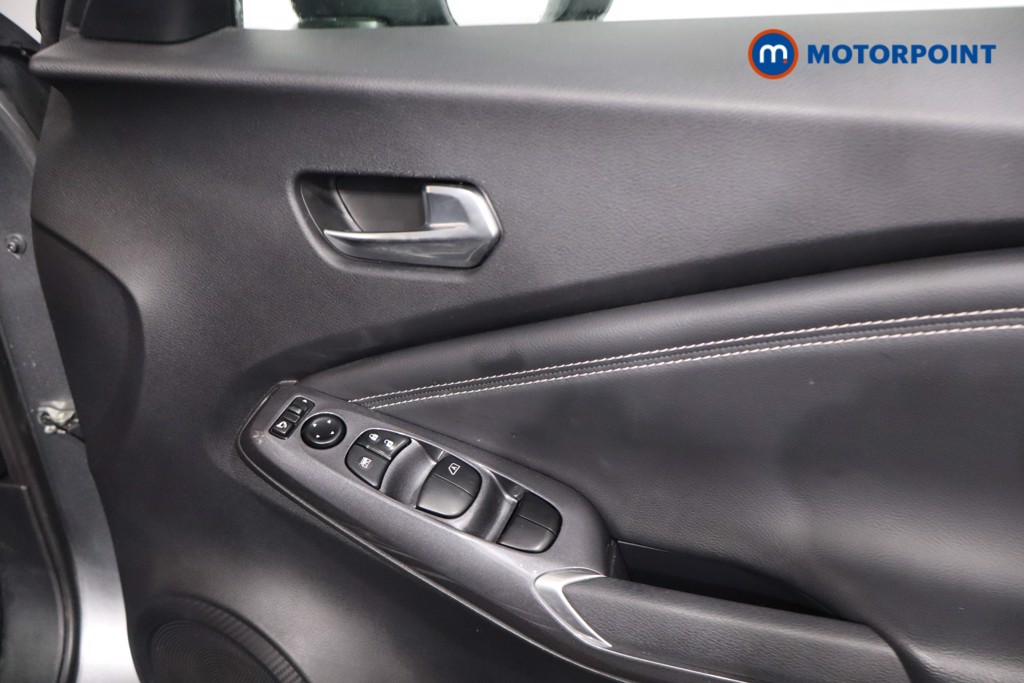 Nissan Juke N-Connecta Automatic Petrol-Electric Hybrid SUV - Stock Number (1611125) - 22nd supplementary image