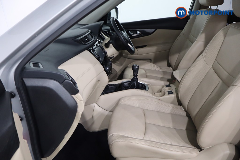 Nissan X-Trail Tekna Manual Petrol SUV - Stock Number (1611346) - 4th supplementary image