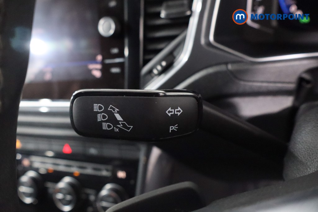 Volkswagen T-Roc R-Line Automatic Petrol SUV - Stock Number (1611523) - 14th supplementary image