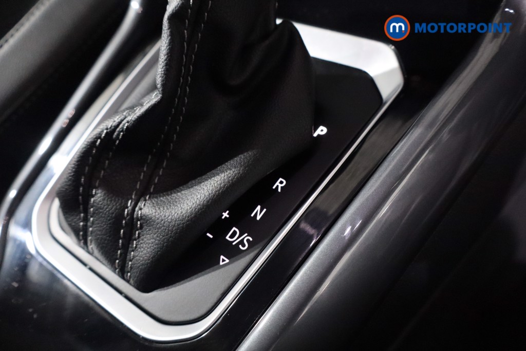 Volkswagen T-Roc R-Line Automatic Petrol SUV - Stock Number (1611523) - 19th supplementary image