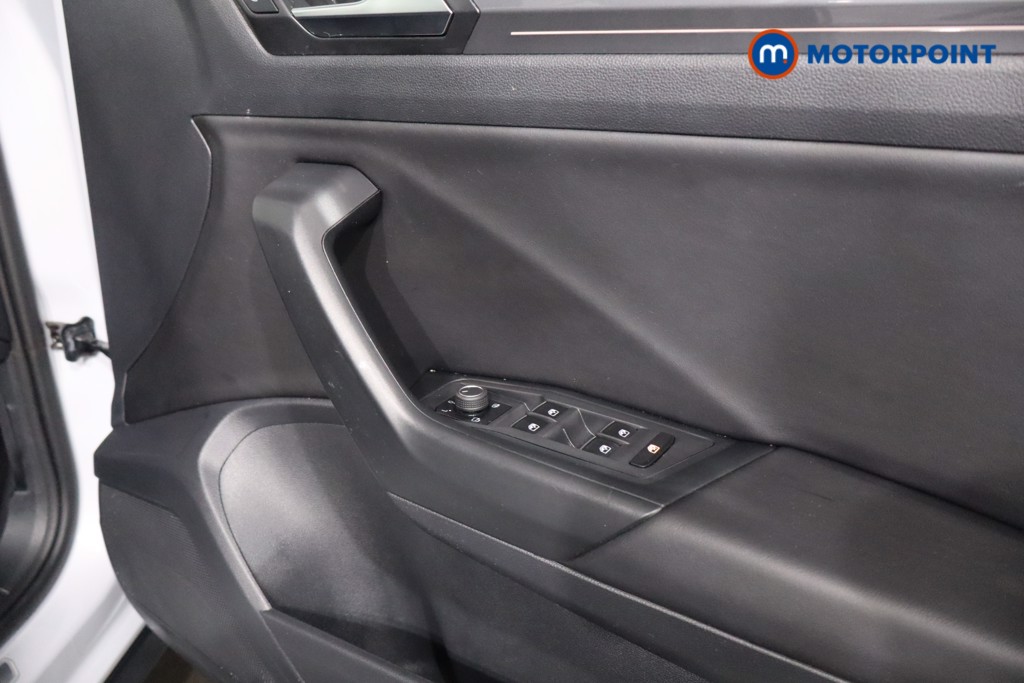Volkswagen T-Roc R-Line Automatic Petrol SUV - Stock Number (1611523) - 25th supplementary image