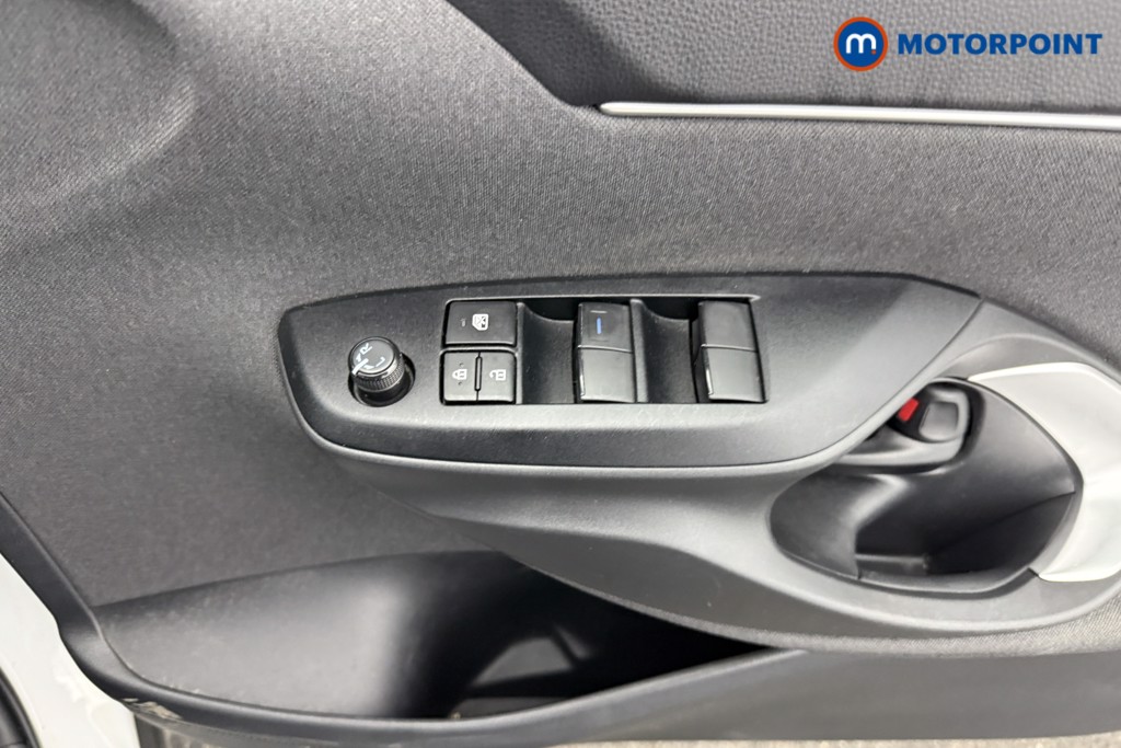 Toyota Yaris Cross Icon Automatic Petrol-Electric Hybrid Estate - Stock Number (1611574) - 15th supplementary image