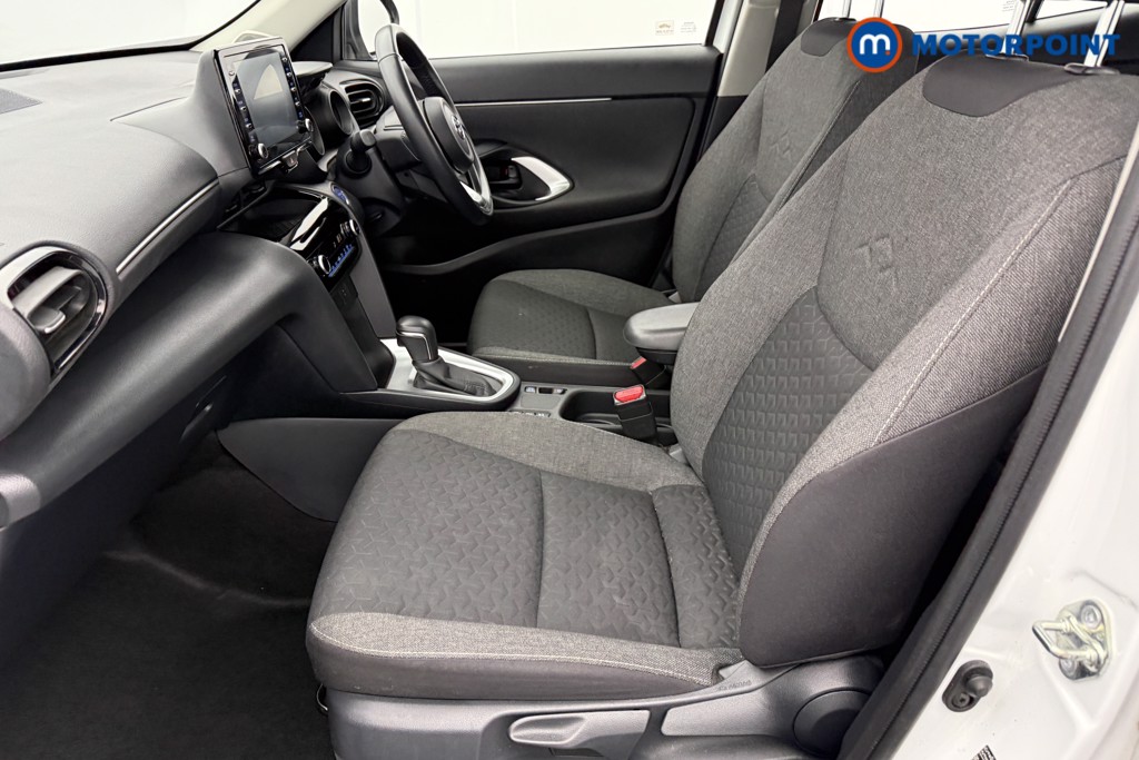 Toyota Yaris Cross Icon Automatic Petrol-Electric Hybrid Estate - Stock Number (1611574) - 21st supplementary image