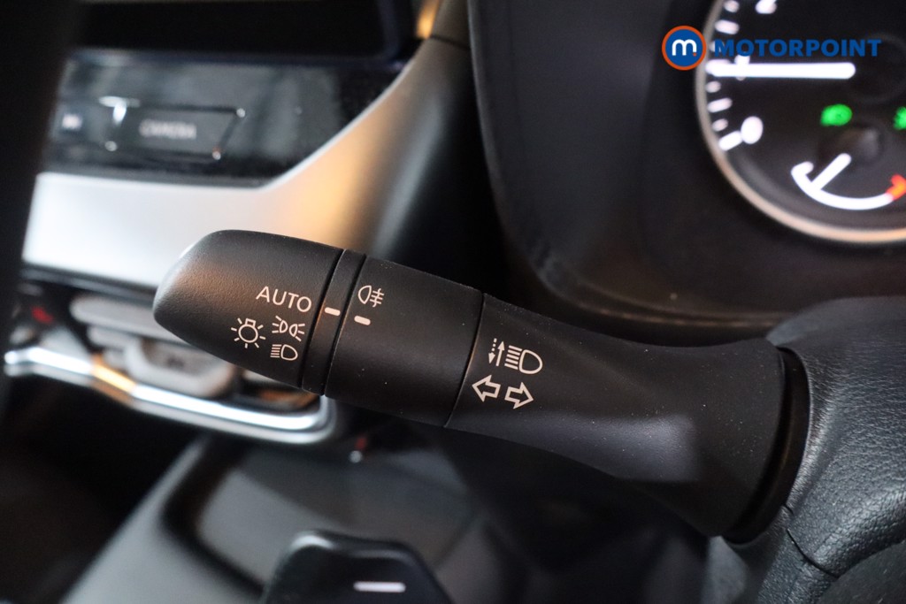 Nissan Juke Acenta Premium Automatic Petrol SUV - Stock Number (1611962) - 14th supplementary image