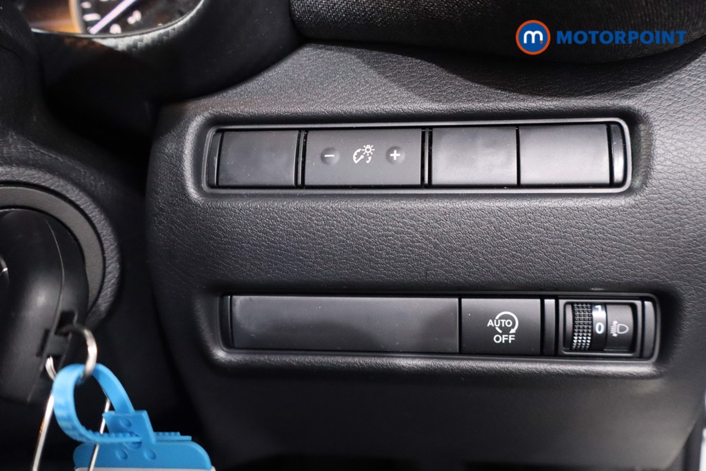 Nissan Juke Acenta Premium Automatic Petrol SUV - Stock Number (1611962) - 17th supplementary image