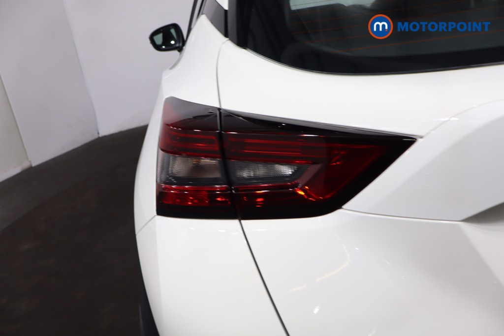 Nissan Juke Acenta Premium Automatic Petrol SUV - Stock Number (1611962) - 34th supplementary image