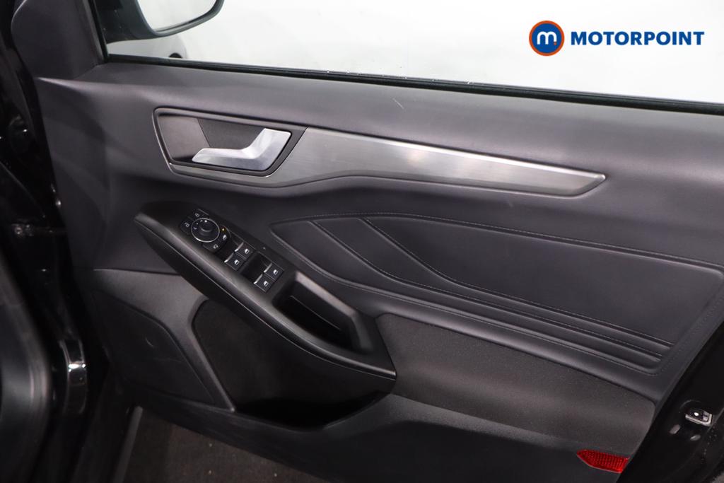 Ford Focus Titanium Automatic Petrol Hatchback - Stock Number (1611969) - 11th supplementary image