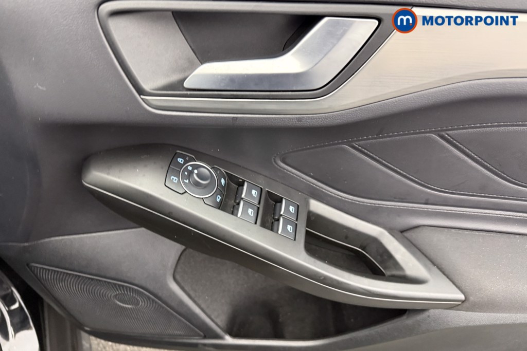Ford Focus Titanium Automatic Petrol Estate - Stock Number (1611970) - 15th supplementary image