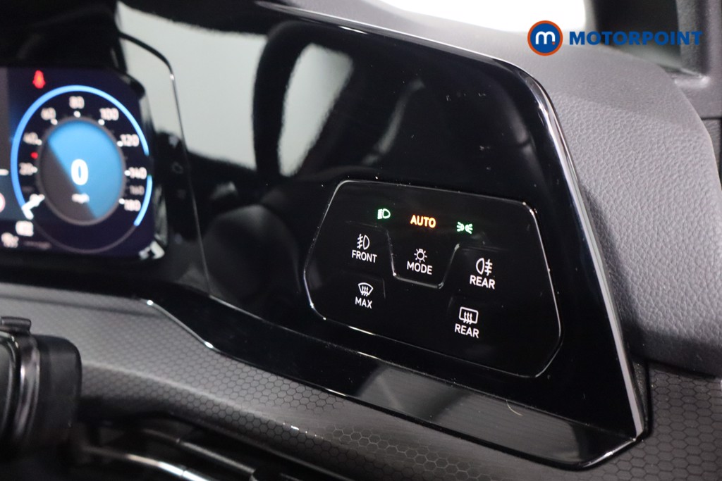 Volkswagen Golf GTI Automatic Petrol Hatchback - Stock Number (1612236) - 17th supplementary image