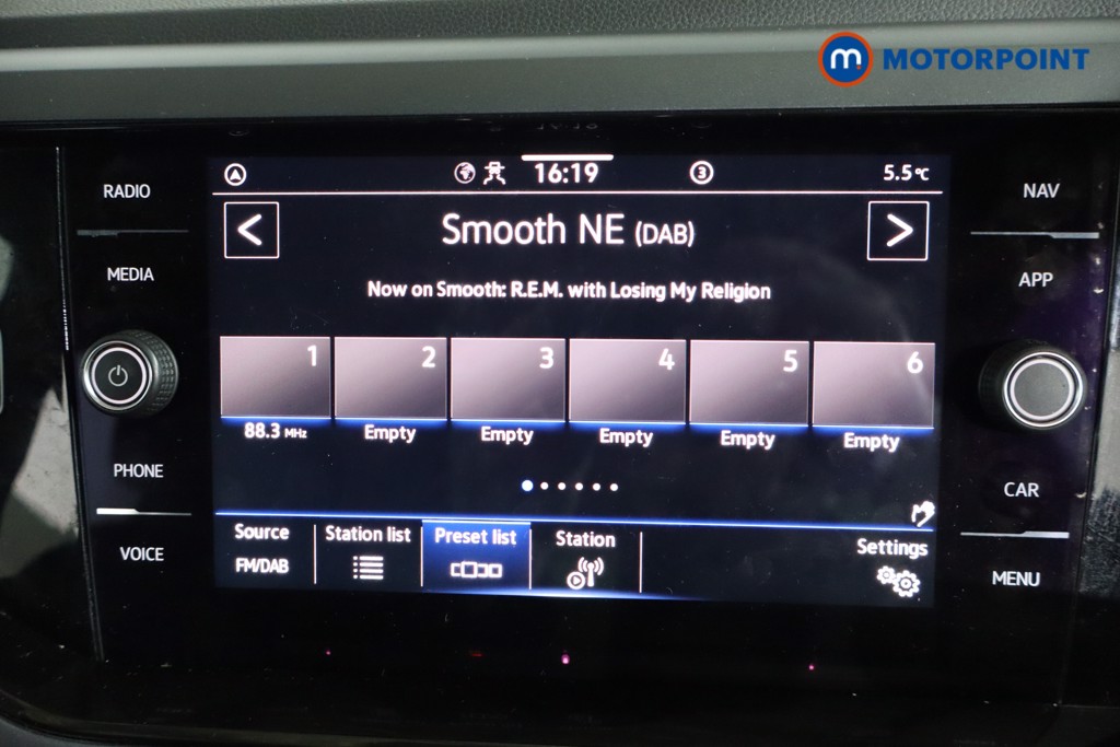 Volkswagen Polo R-Line Manual Petrol Hatchback - Stock Number (1593766) - 5th supplementary image