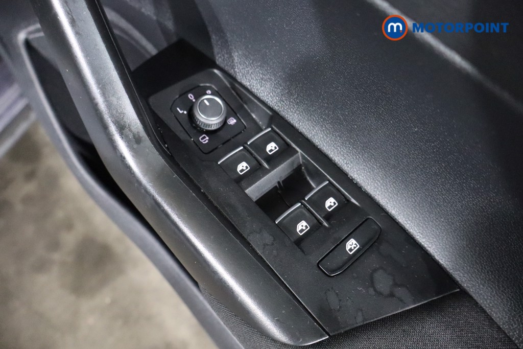 Volkswagen Polo R-Line Manual Petrol Hatchback - Stock Number (1593766) - 18th supplementary image