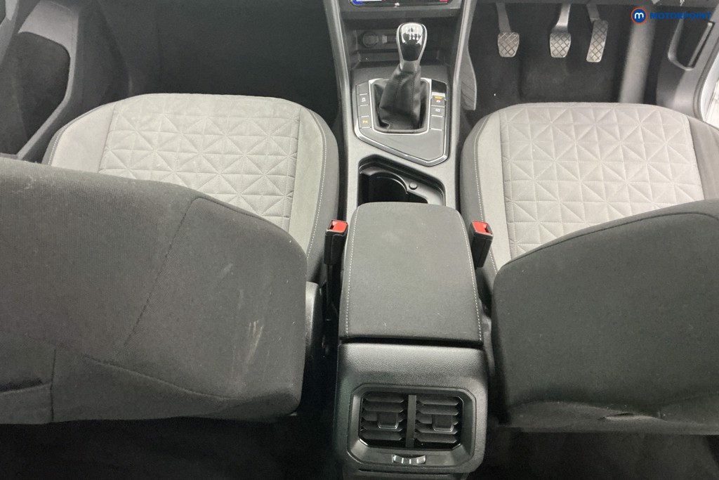 Volkswagen Tiguan Life Manual Petrol SUV - Stock Number (1601825) - 13th supplementary image