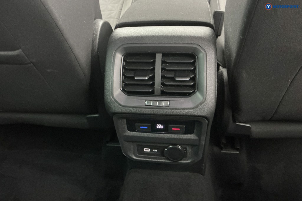 Volkswagen Tiguan Life Manual Petrol SUV - Stock Number (1601825) - 16th supplementary image