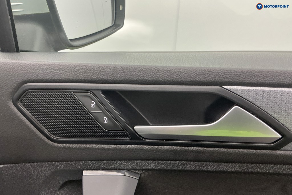 Volkswagen Tiguan Life Manual Petrol SUV - Stock Number (1601825) - 29th supplementary image